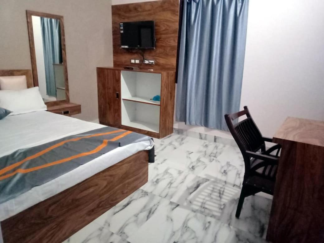 דאוגהאר Milan Palace By Unik Group מראה חיצוני תמונה